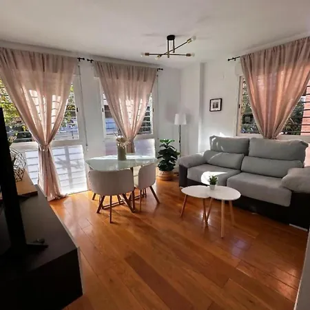 Casa Mario Centro Junto A Maria Zambrano